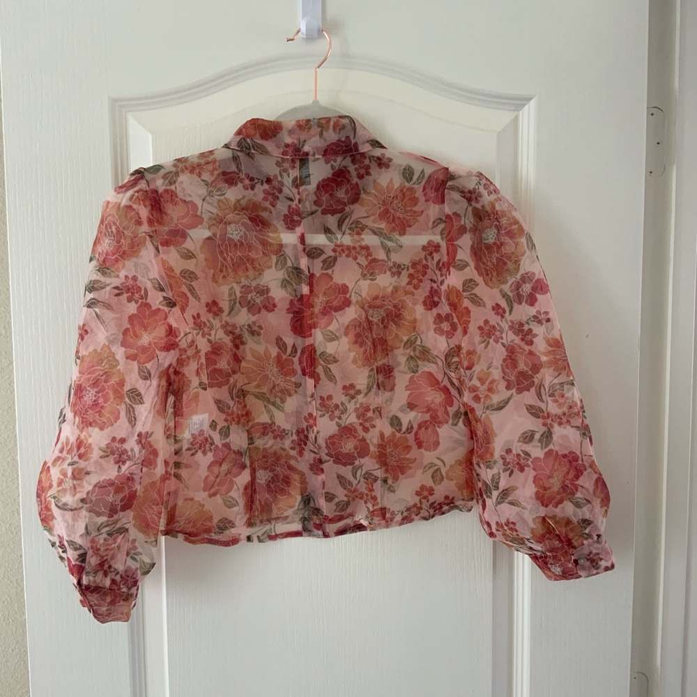 FOREVER 21Button down shear top